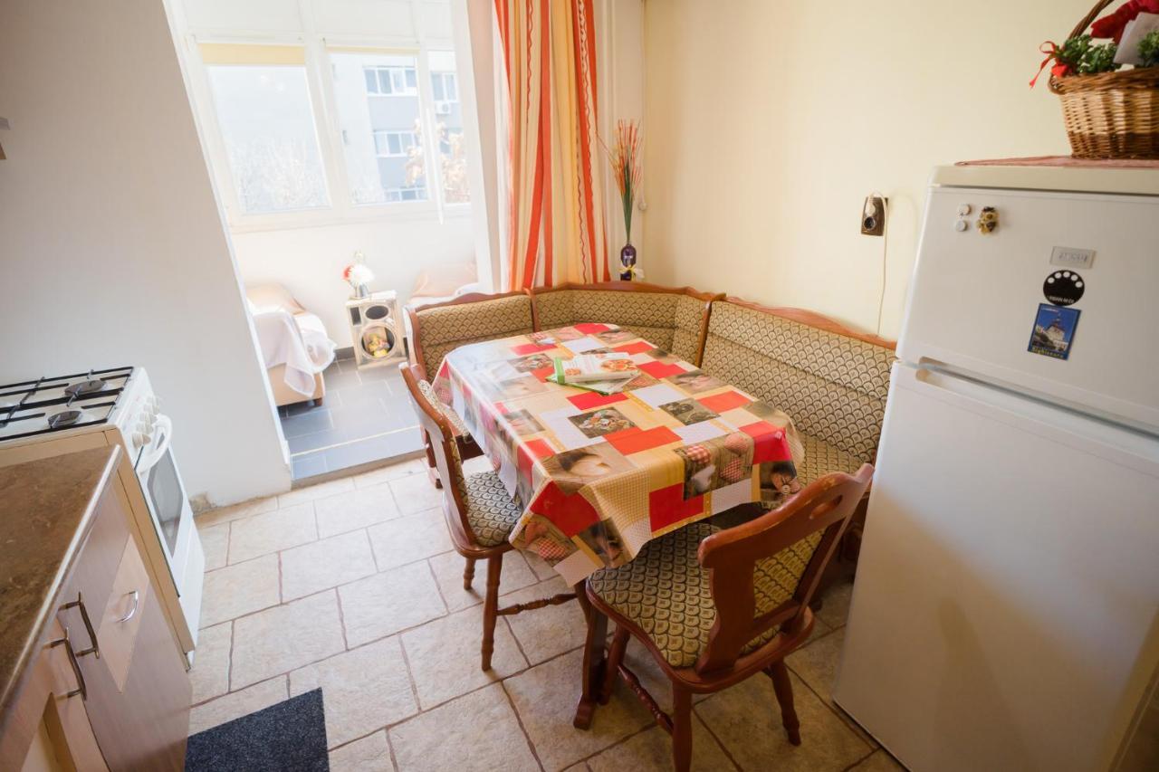 Rustic & Spacious 3Br Apartment Bucureşti Eksteriør bilde