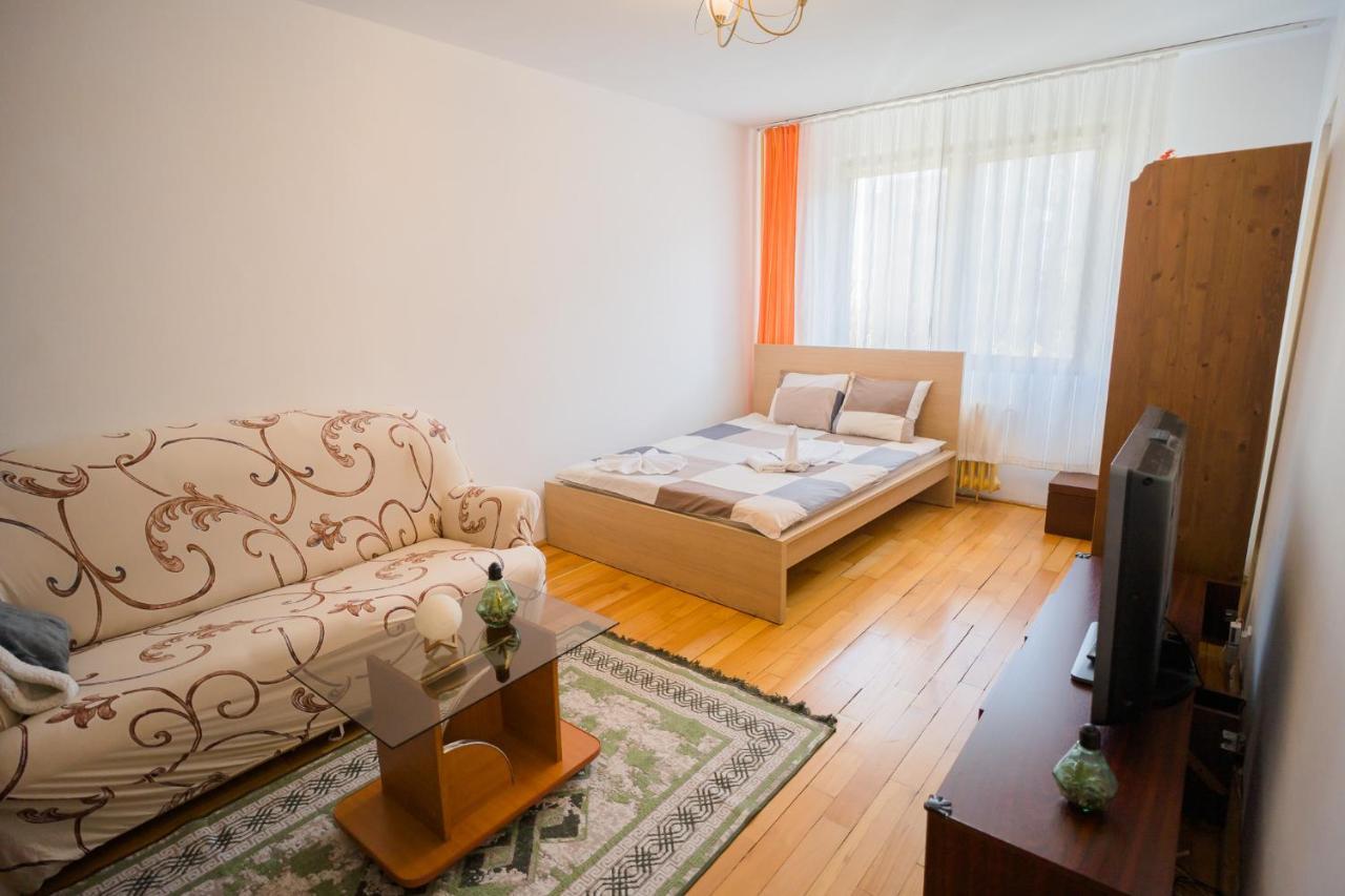 Rustic & Spacious 3Br Apartment Bucureşti Eksteriør bilde
