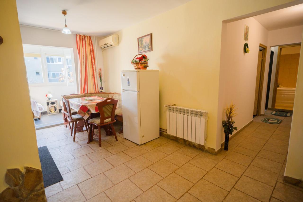 Rustic & Spacious 3Br Apartment Bucureşti Eksteriør bilde