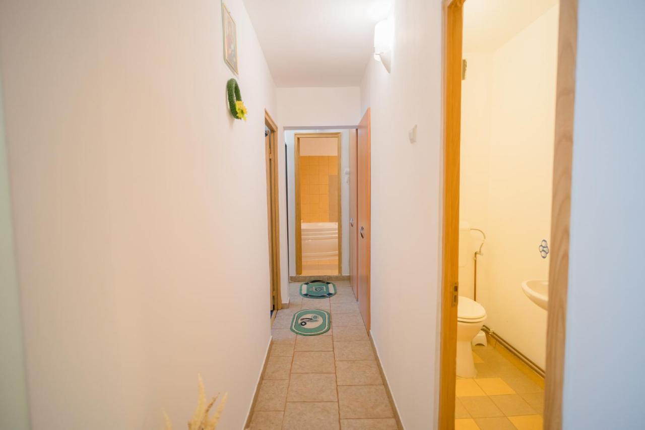 Rustic & Spacious 3Br Apartment Bucureşti Eksteriør bilde