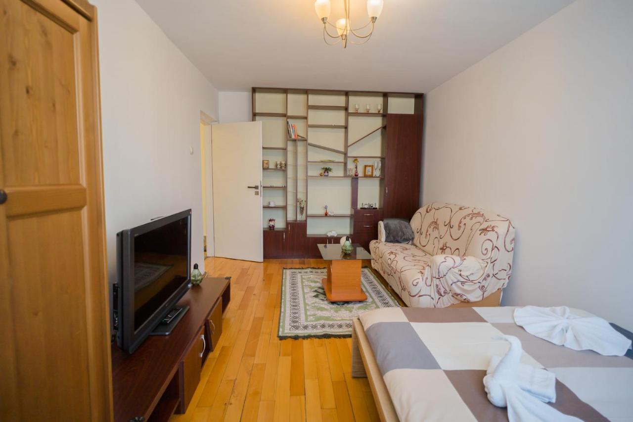 Rustic & Spacious 3Br Apartment Bucureşti Eksteriør bilde
