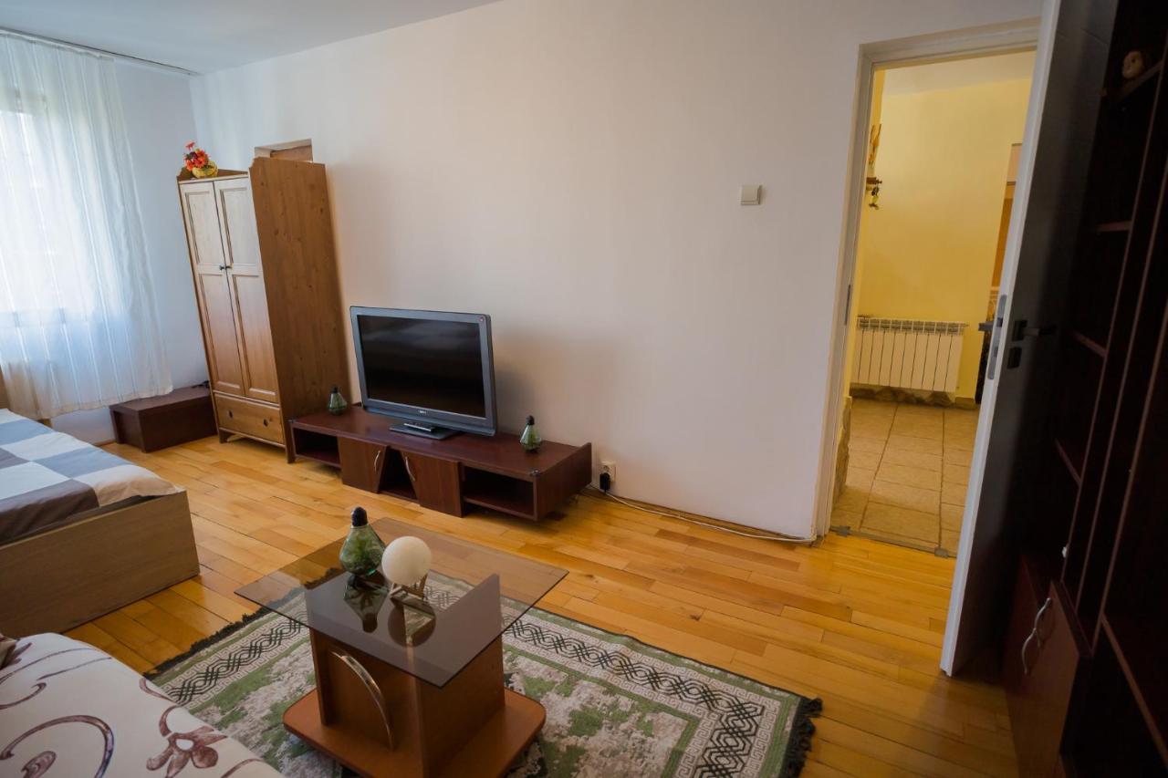 Rustic & Spacious 3Br Apartment Bucureşti Eksteriør bilde
