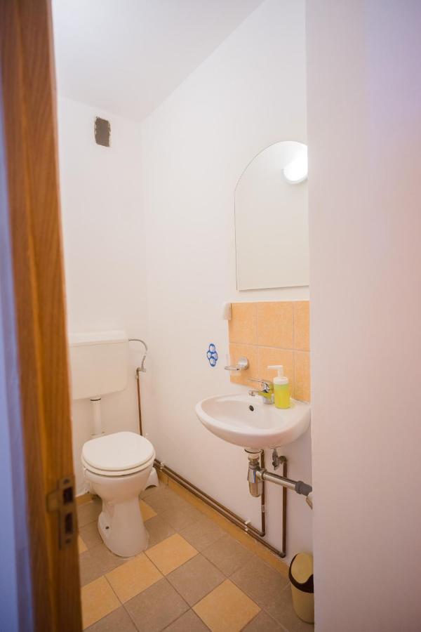 Rustic & Spacious 3Br Apartment Bucureşti Eksteriør bilde