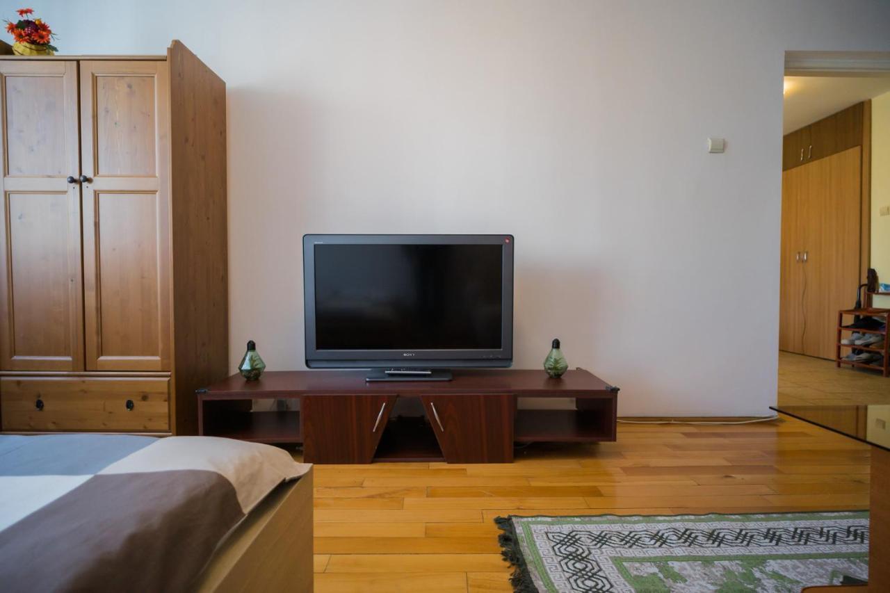 Rustic & Spacious 3Br Apartment Bucureşti Eksteriør bilde