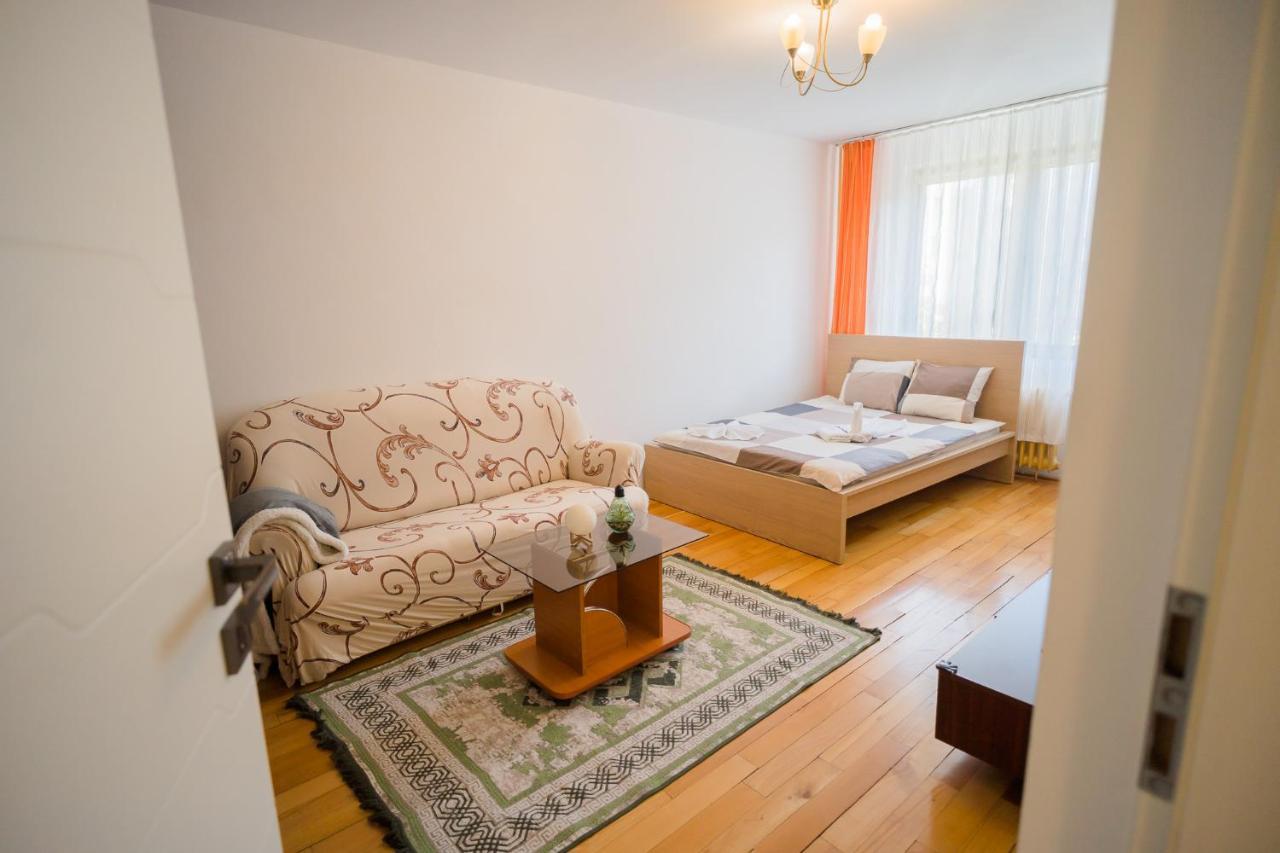 Rustic & Spacious 3Br Apartment Bucureşti Eksteriør bilde