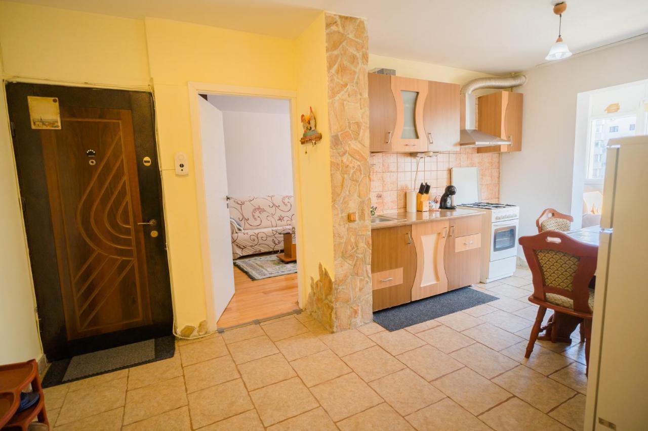 Rustic & Spacious 3Br Apartment Bucureşti Eksteriør bilde