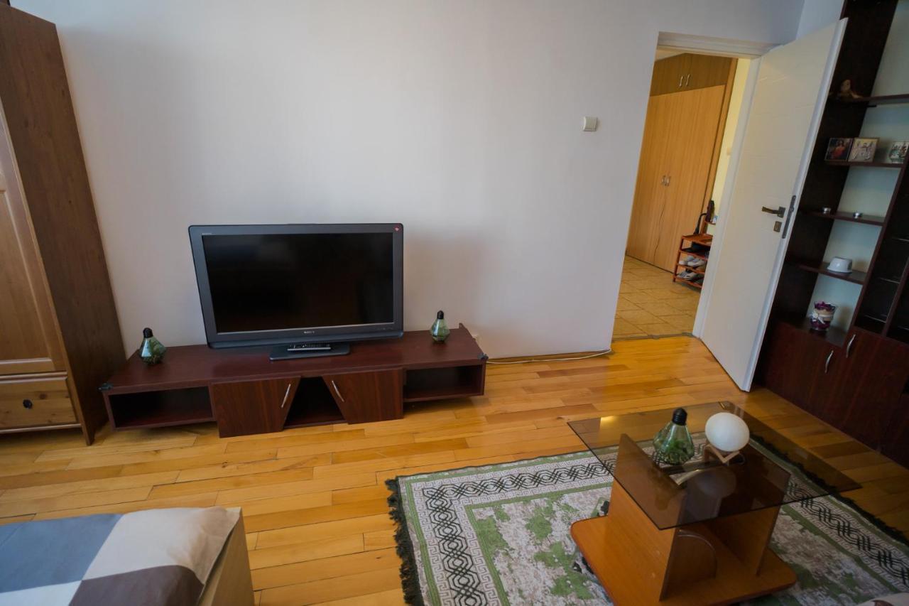 Rustic & Spacious 3Br Apartment Bucureşti Eksteriør bilde